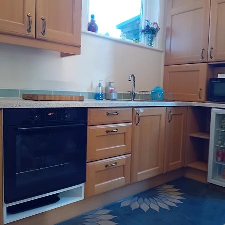 يستون Home From Home Guesthouse المظهر الخارجي الصورة