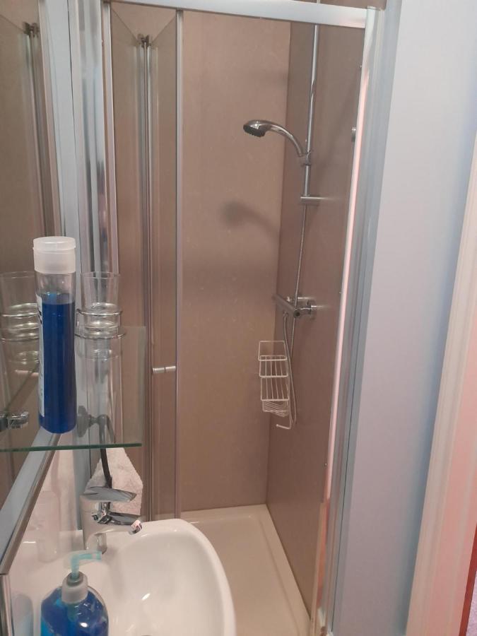 يستون Home From Home Guesthouse المظهر الخارجي الصورة