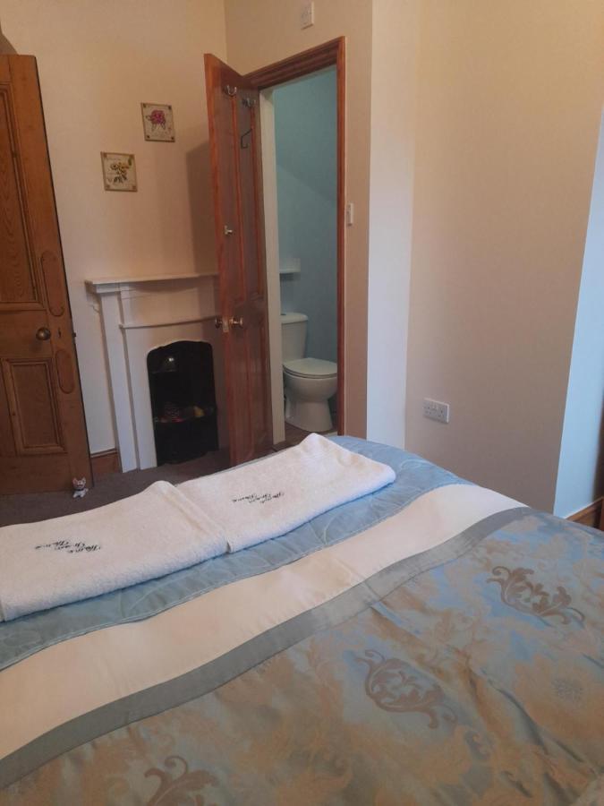 يستون Home From Home Guesthouse المظهر الخارجي الصورة