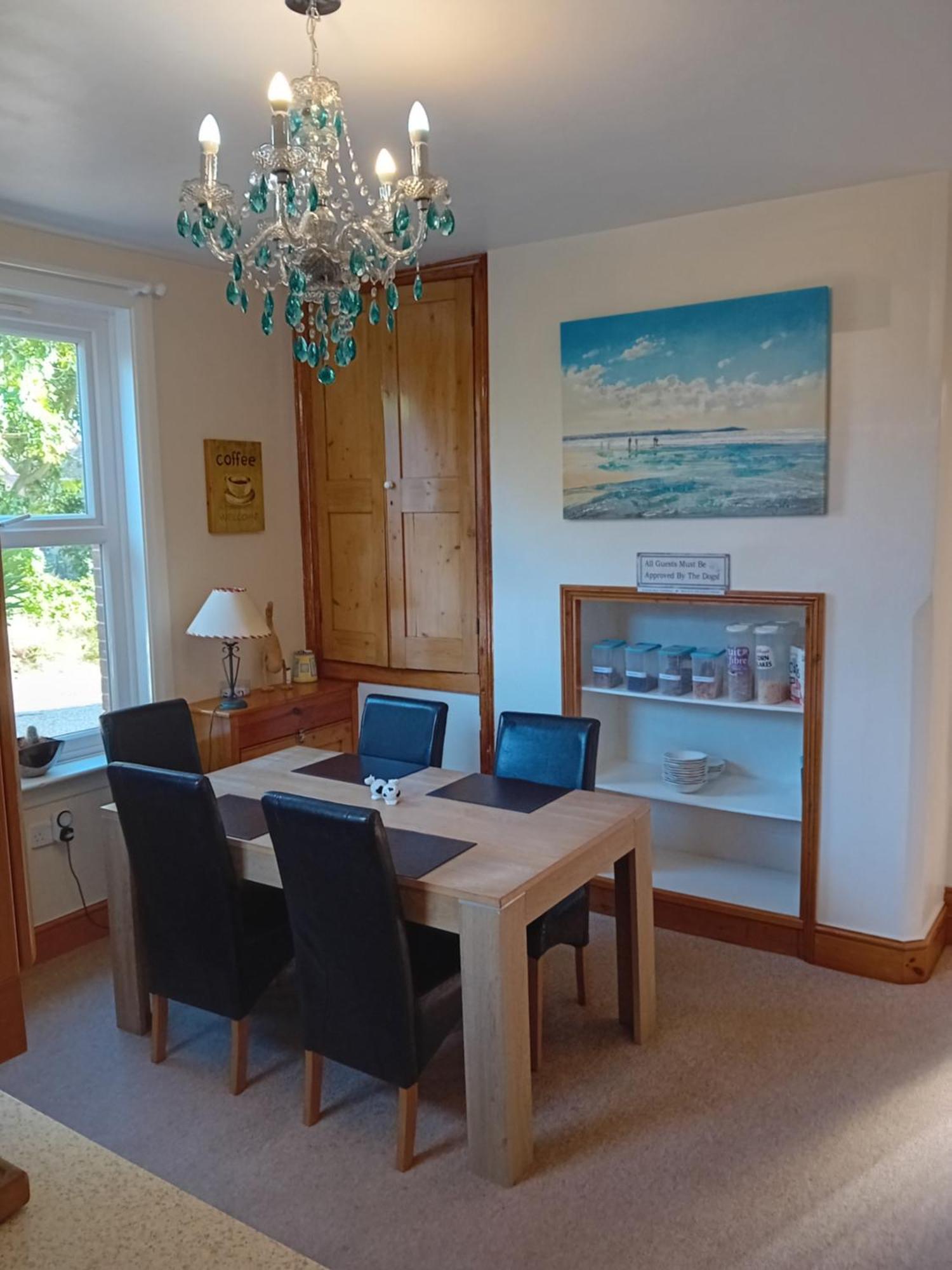 يستون Home From Home Guesthouse المظهر الخارجي الصورة