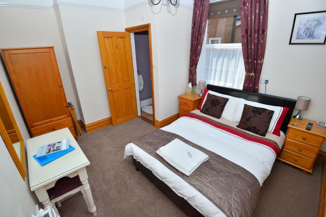 يستون Home From Home Guesthouse المظهر الخارجي الصورة